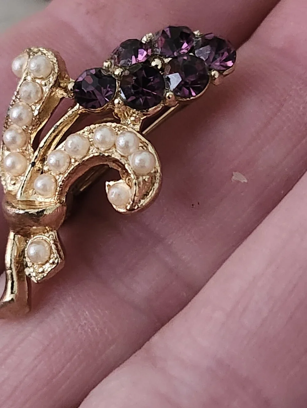 Gold-Tone Faux Seed Pearl & Amethyst Floral Brooch - Vintage